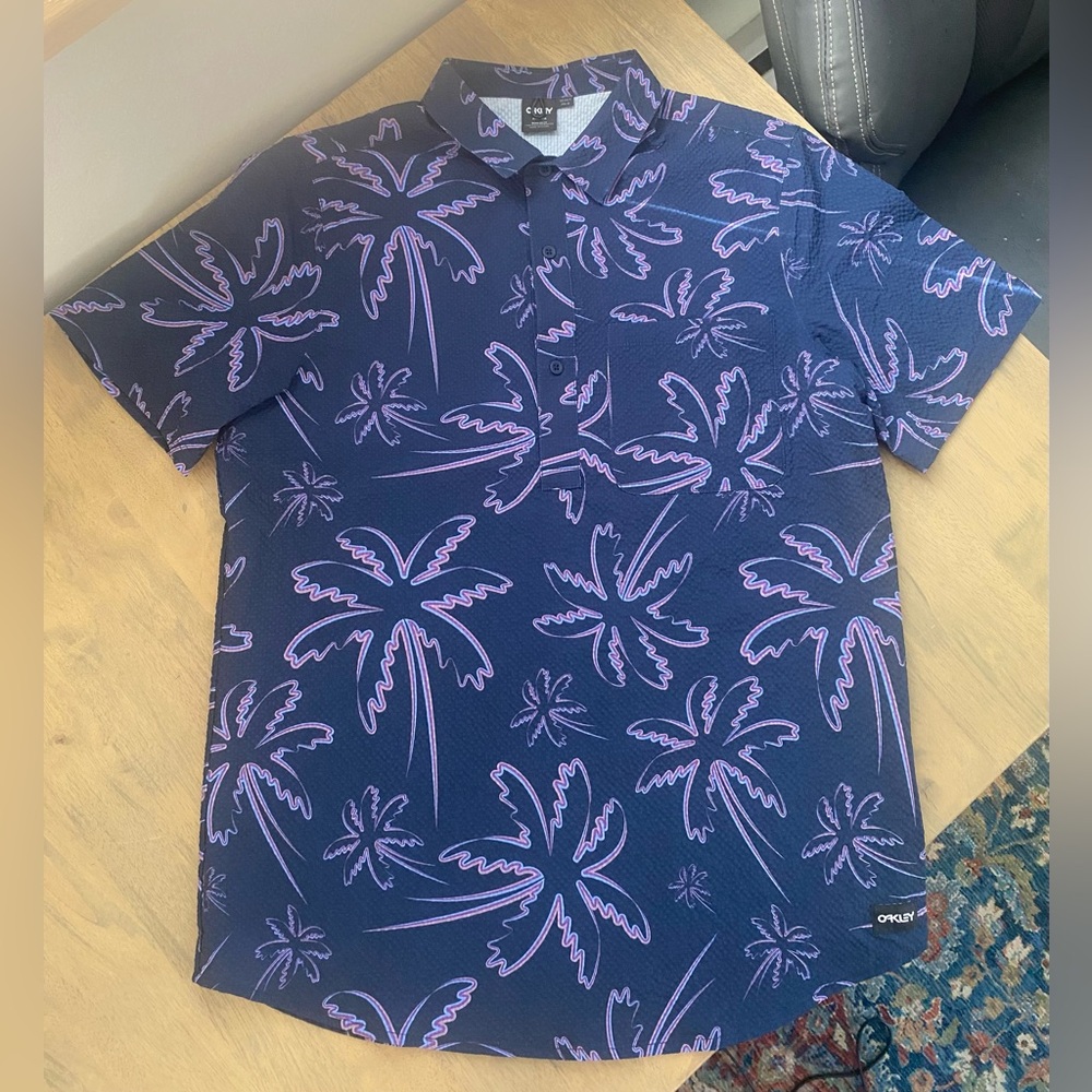 Oakley Deco Palms Rc SS Button Down - Men’s Small (Fits like Medium)
